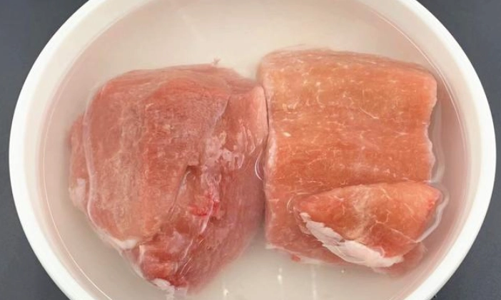 肉泡水去血水真的有用嗎？內行人教你正確做法與常見誤區