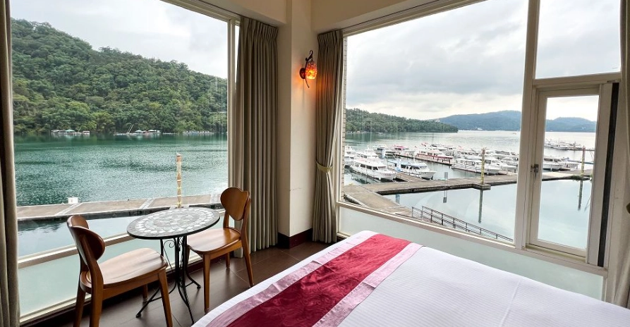 日月潭湖景民宿