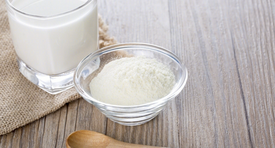 蛋白粉每日攝取量終極指南：精準計算、族群需求與實用技巧