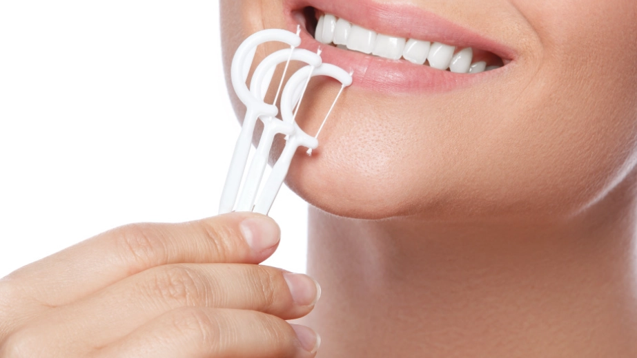 刷牙前後牙線正確順序全解析：牙醫親授的清潔秘訣與常見錯誤