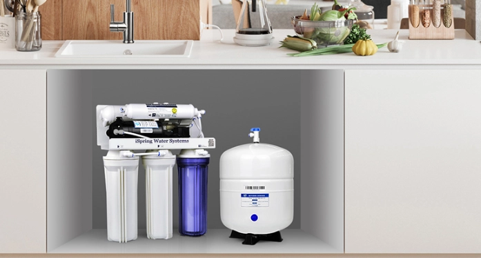 超濾淨水器選購全攻略：優缺點、品牌比較與安裝指南