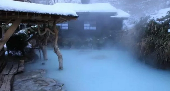 田澤湖乳頭溫泉巴士全攻略：時刻表、票價與行程規劃