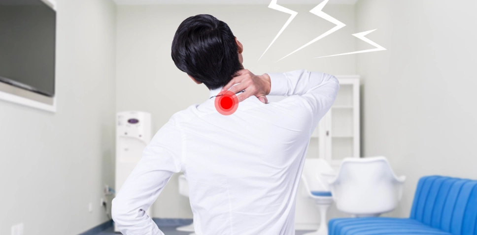 肩頸痠痛舒緩指南：告別僵硬，找回靈活頸肩的7個有效方法