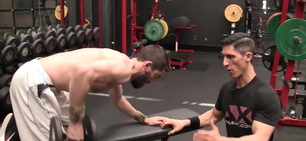 背肌訓練 背肌訓練