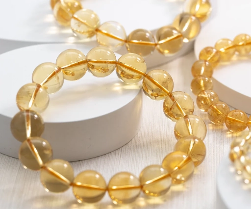 黃水晶顏色等級全解析：從淡黃到帝王黃，教你一眼看穿價值關鍵