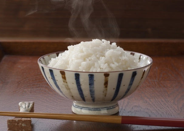 冰過的飯怎麼加熱？5種方法完整評比，微波爐電鍋這樣用最對