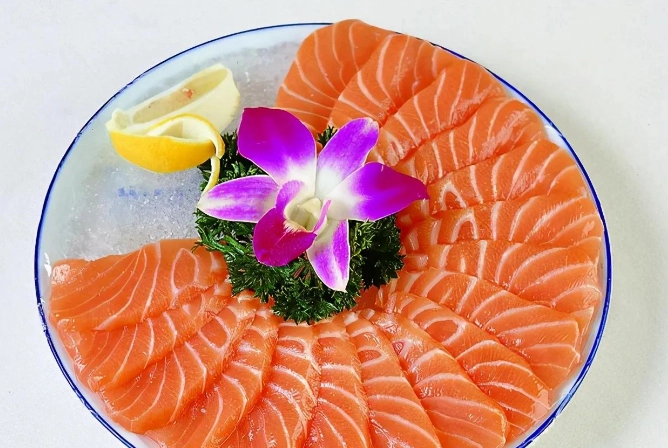 富山漁港美食全攻略：在地人帶路，吃遍最新鮮的現流海鮮