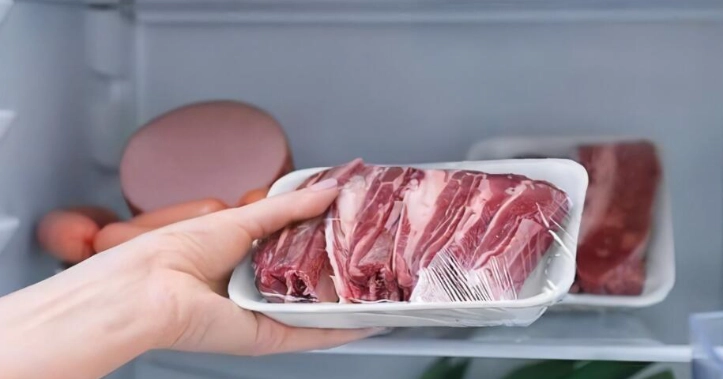 冷凍肉常溫可以放多久？安全保存時間、風險與專家建議