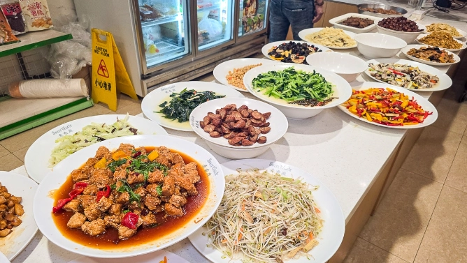 高鐵左營站素食