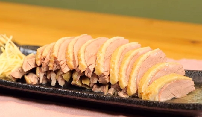 屏東火車站美食全攻略：在地人私藏老店與排隊小吃地圖