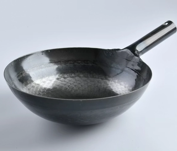 鐵鍋沾鍋清洗全攻略：從此告別刷到懷疑人生的惡夢