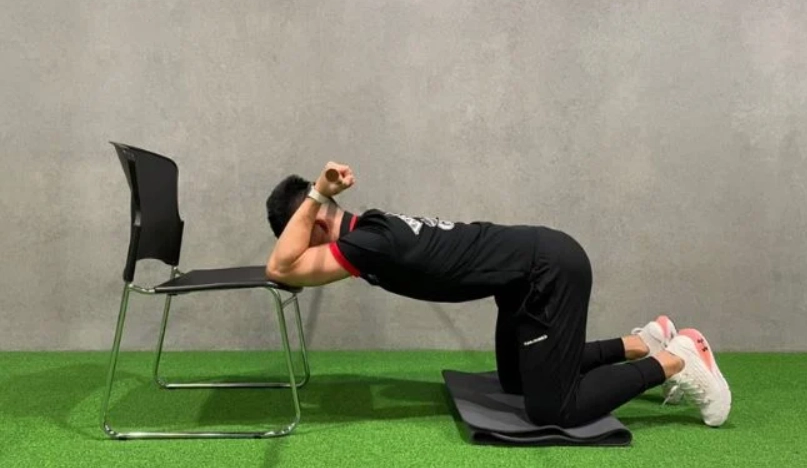 上背部拉筋全攻略：5個有效動作緩解痠痛與僵硬