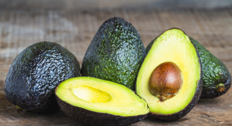 牛油果食法全攻略：從挑選、保存到創意料理一次搞懂