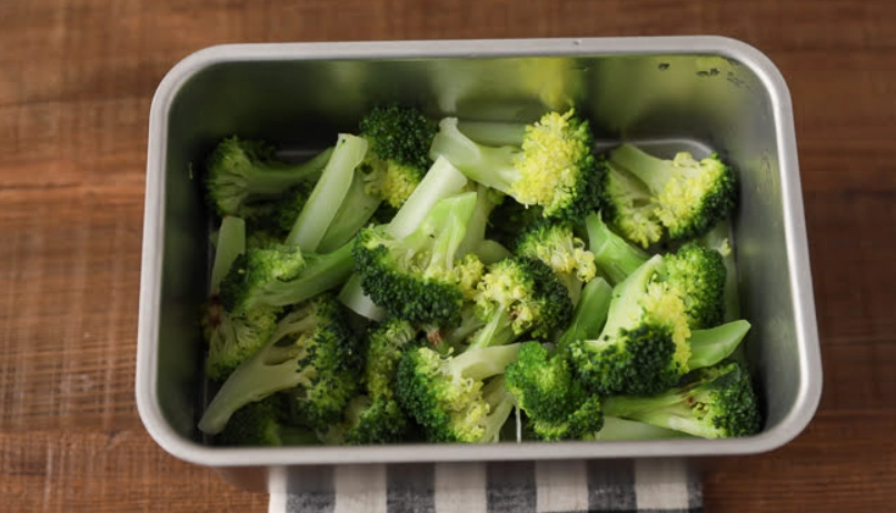 綠花椰菜微波技巧全攻略：5分鐘上桌、鎖住營養不軟爛的秘訣