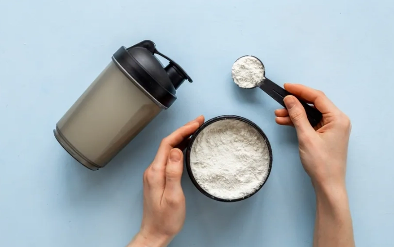 濃縮乳清蛋白是什麼？健身老手一次說清楚選購、沖泡、飲用全攻略