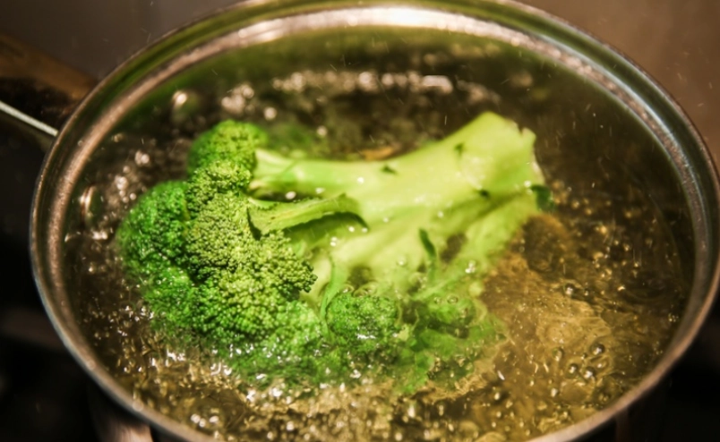 青花菜燙多久？3分鐘黃金時間與常見錯誤全解析