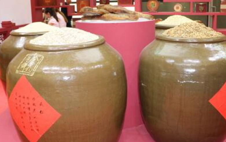 米缸催熟原理全解析：香蕉、芒果、酪梨的正確步驟與常見錯誤