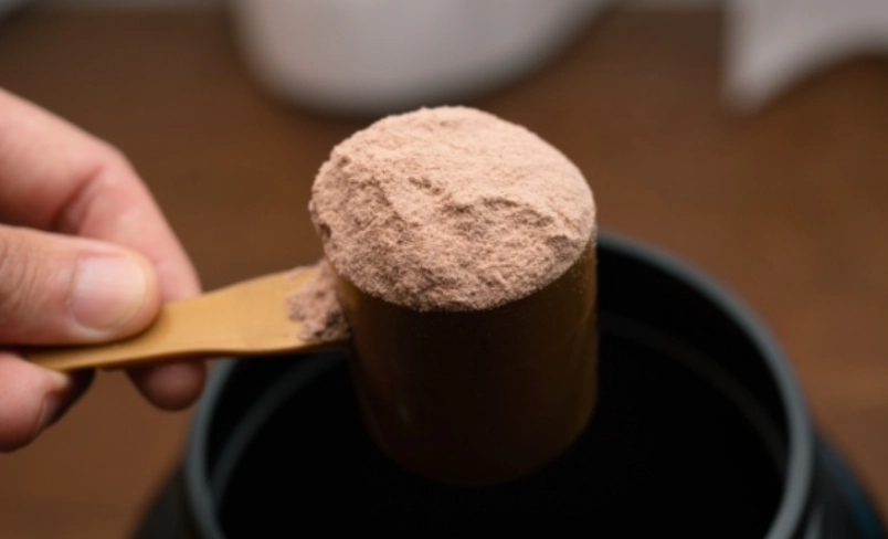 乳清蛋白禁忌族群全解析：哪些人不能喝？副作用與替代方案