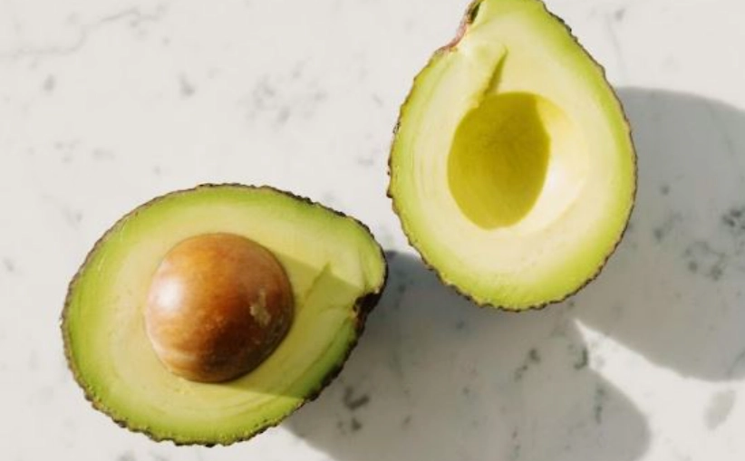 酪梨最佳食用時間指南：營養師教你早上吃還是晚上吃更有效？