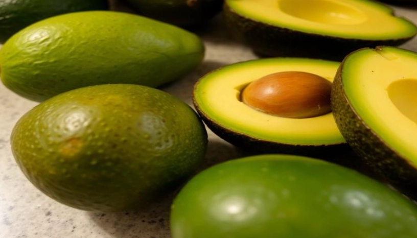 酪梨太硬怎麼辦？5個快速催熟技巧與3種硬酪梨補救食譜