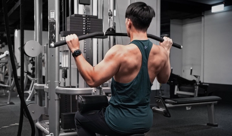 重訓改善駝背：告別圓肩厚背的完整訓練指南