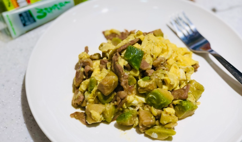 酪梨炒蛋終極指南：從選材到完美起鍋的私房秘訣