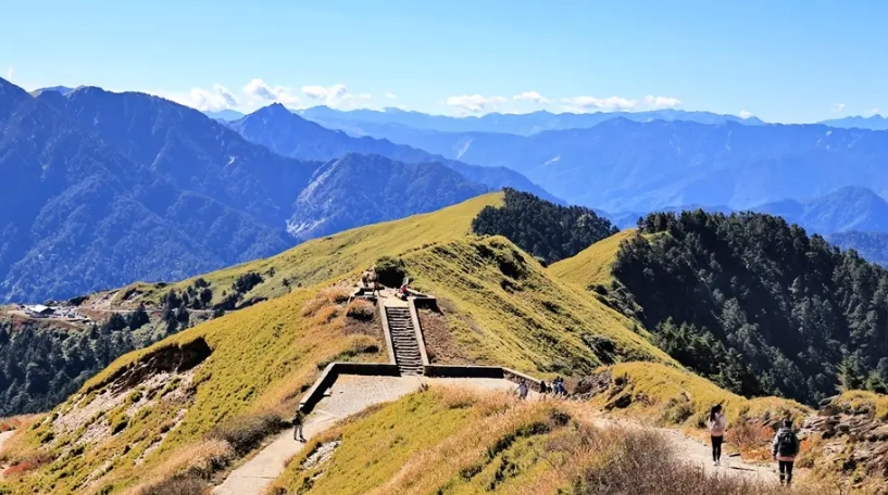 合歡山主峰登山攻略｜交通路線、步道解析與必看注意事項