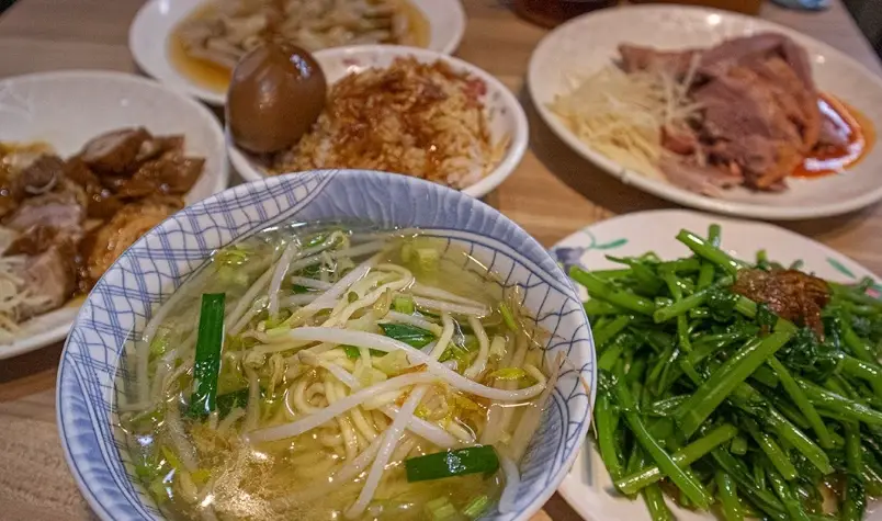 民權西路晚餐吃什麼？在地人私藏餐廳清單與點餐攻略