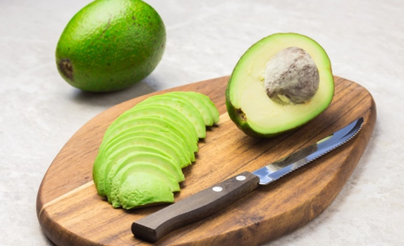 酪梨怎麼切？3種方法圖解、保存秘訣與常見錯誤一次看