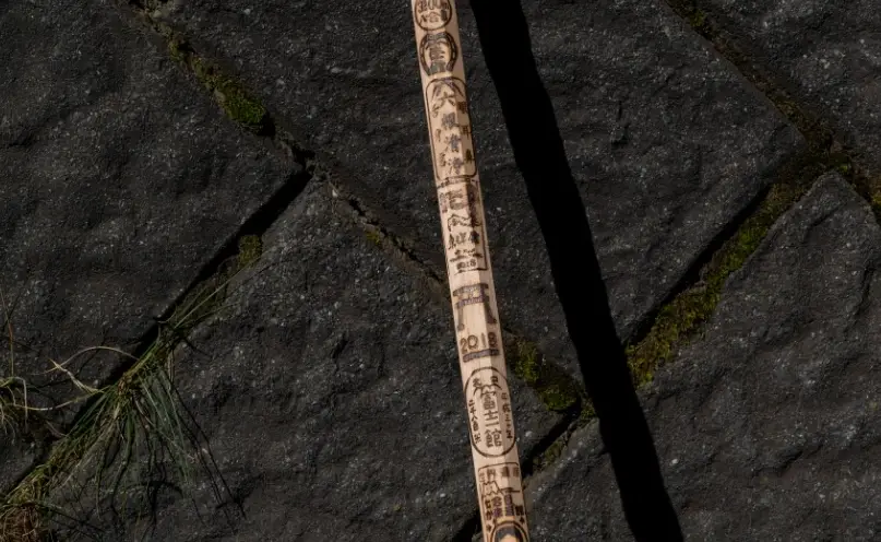 富士山金剛杖終極指南：選購、燒印、登山實用技巧全解析