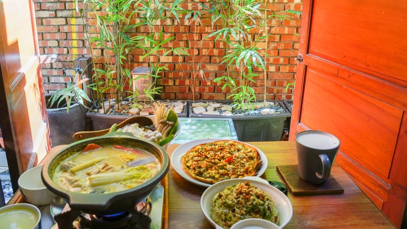 鳳山素食一條街美食攻略：在地人帶路必吃名單與隱藏版口袋清單