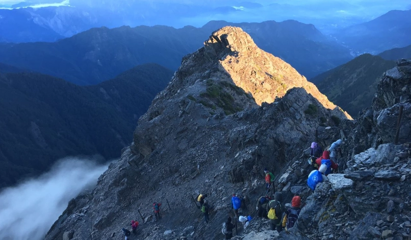 玉山登山難度全解析：挑戰台灣最高峰的實用指南