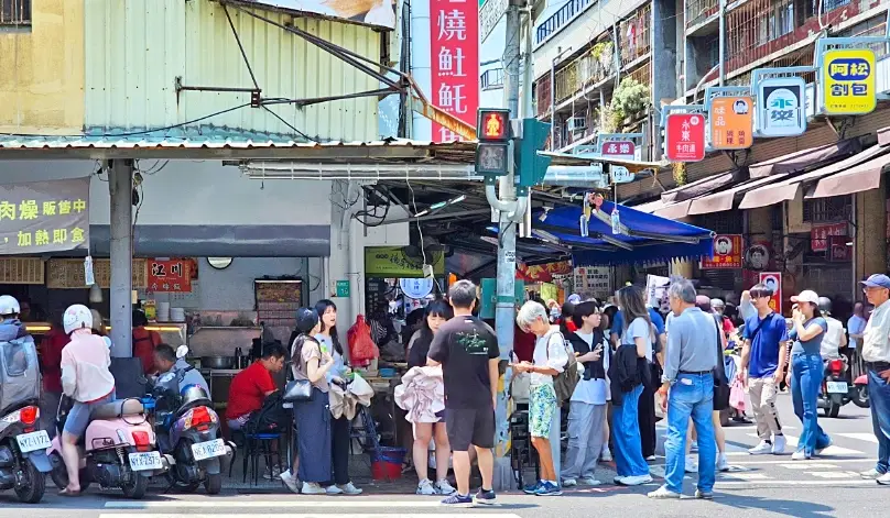 國華街必吃美食全攻略：在地人私藏老店與排隊名單