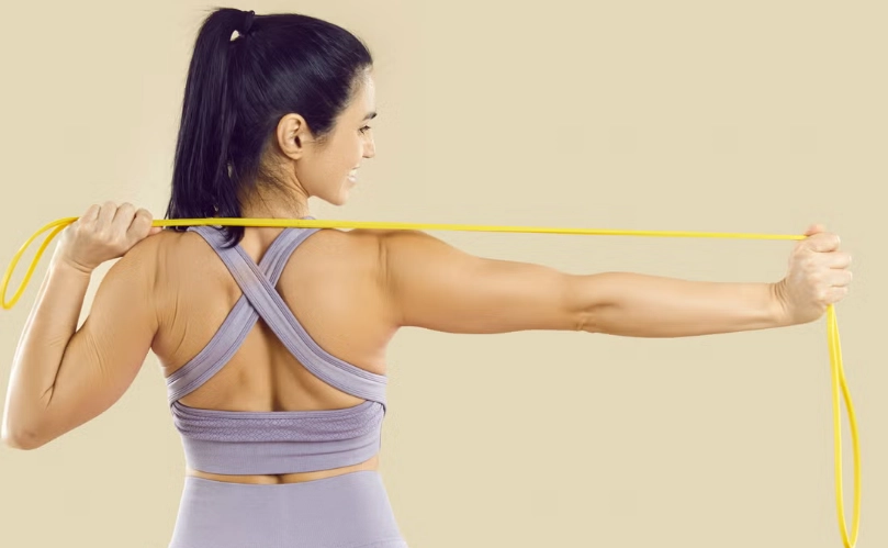 女生練背 女生練背