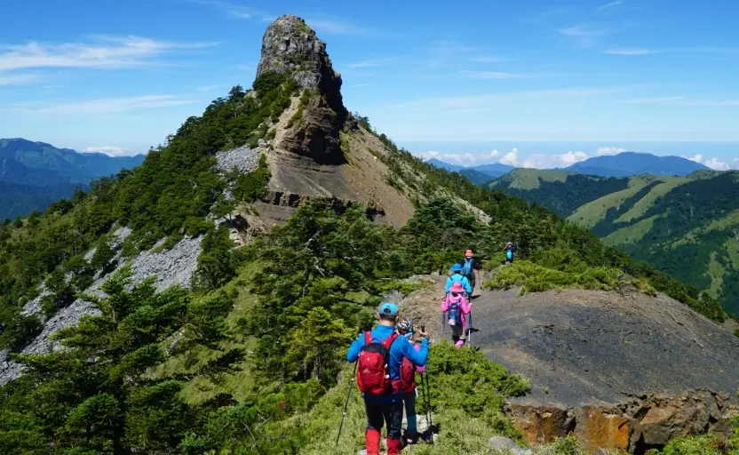 新手爬山南部指南：安全入門與輕鬆步道推薦