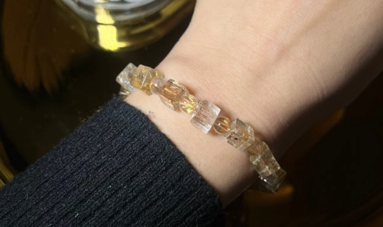 金鈦晶佩戴方法 金鈦晶佩戴方法