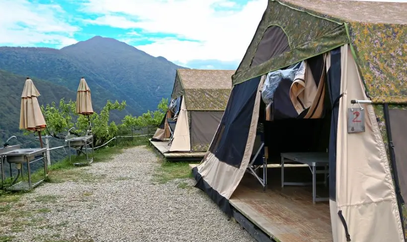 桃園露營免搭帳推薦！輕鬆入住豪華帳篷、小木屋與露營車