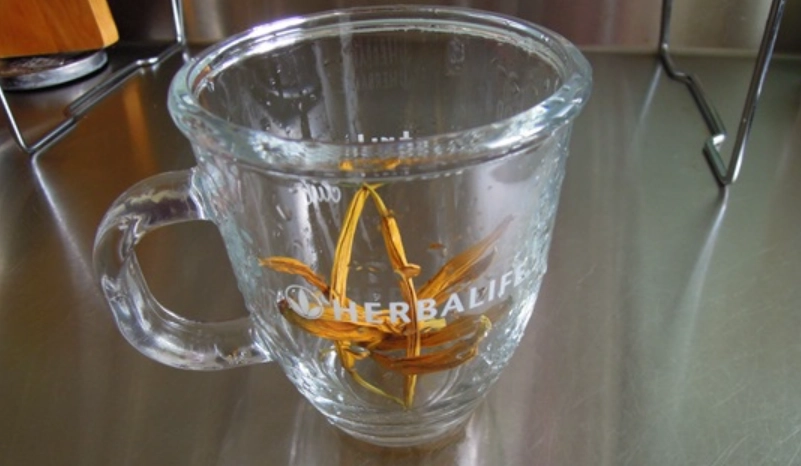 金針花茶功效