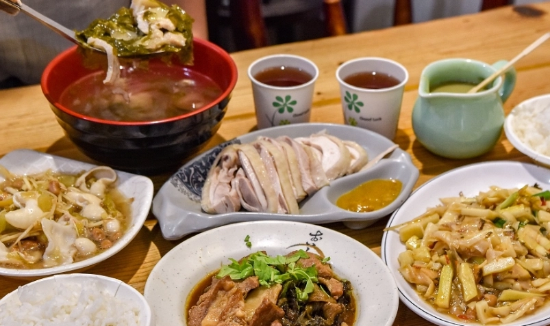 內灣老街美食必吃指南：在地人推薦的客家味覺地圖