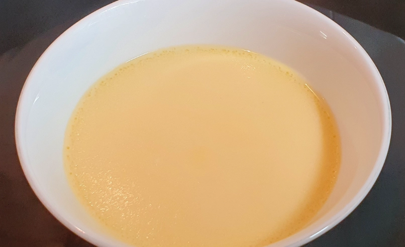 蒸蛋零失敗秘訣：熱水蒸蛋完美比例與平滑如鏡關鍵步驟
