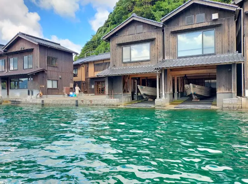 伊根舟屋冬天旅遊攻略：秘境雪景、交通住宿與必吃美食全解析