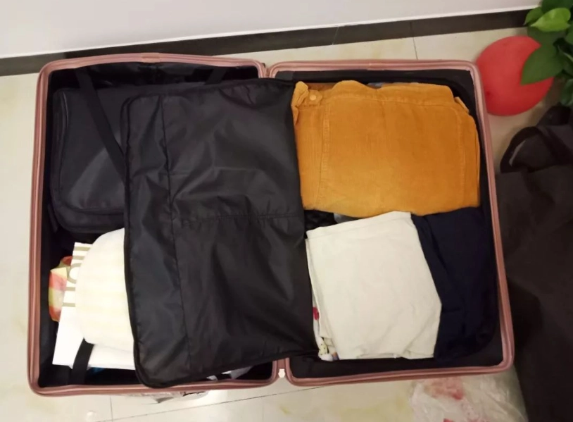 衣服摺法 行李箱 衣服摺法 行李箱