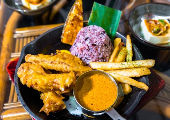 中山堂附近美食