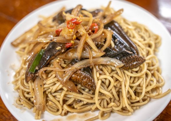 鱔魚炒麵