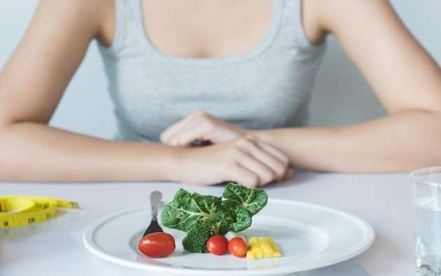 半夜肚子餓吃什麼不會胖