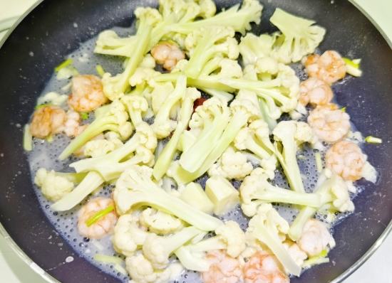 白花椰菜炒蝦仁營養 白花椰菜炒蝦仁營養