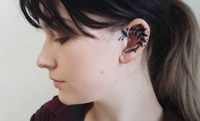 耳朵刺青疼痛