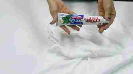 牙膏漬清除技巧