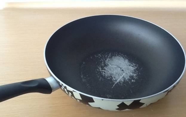 鐵鍋塗層脫落處理