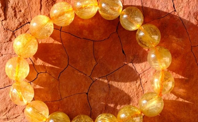 金髮晶真假鉴别